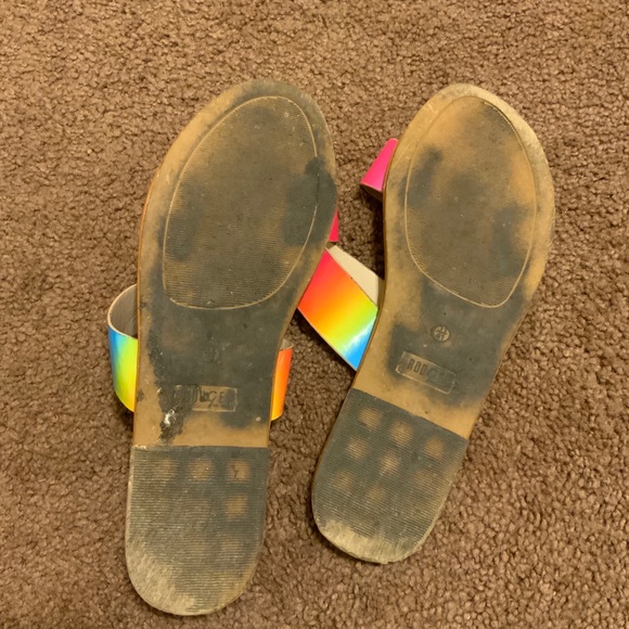 Duo of summer time flats - Picture 3 of 5